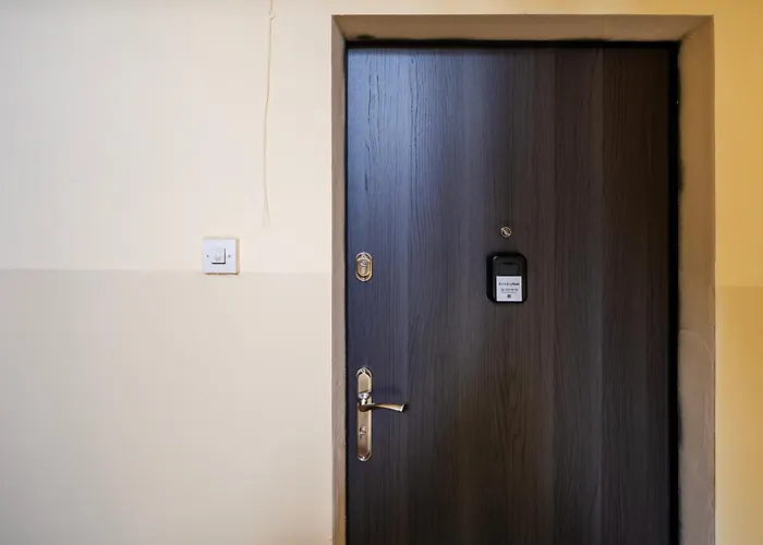 Lagiewnicka Urban By Bookinghost *